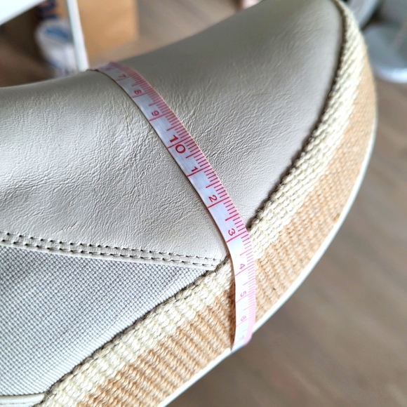 Vince. Flat slip on size 8M - Picture 5 of 13